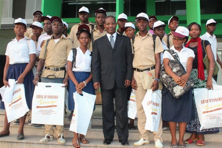 Le lycée classique à la rencontre de la maison du tourisme